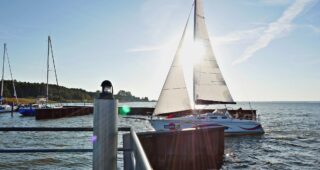 Maritime Motive im Hafen Bodstedt